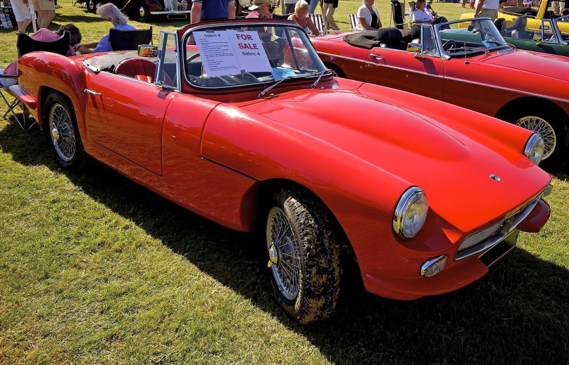 Автомобиль Триумф кабриолет