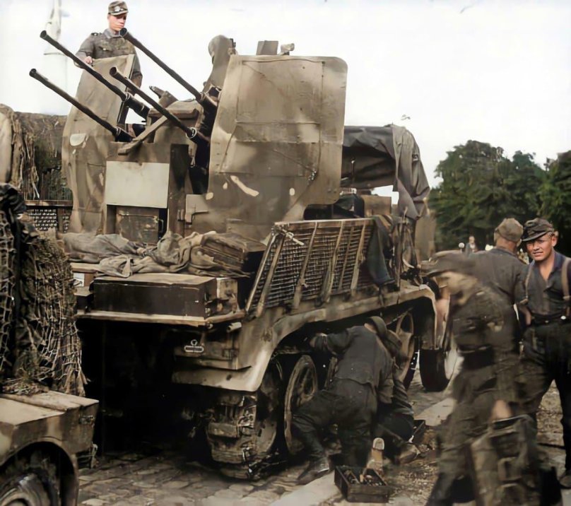 SD/KFZ. 7 Зенитка