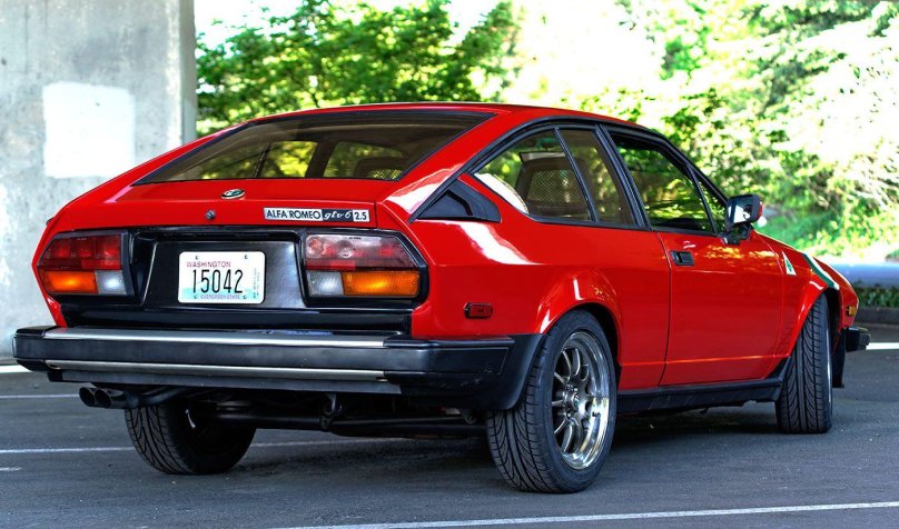 Alfa Romeo Alfetta gtv6