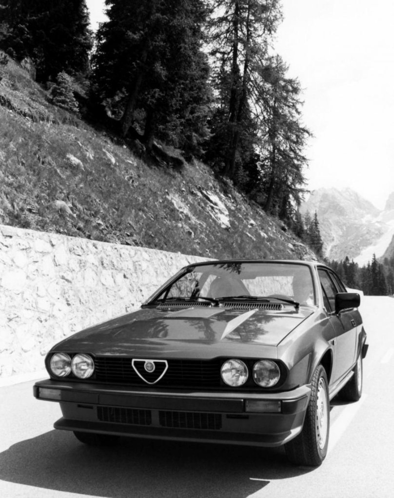 Альфа Ромео gtv6