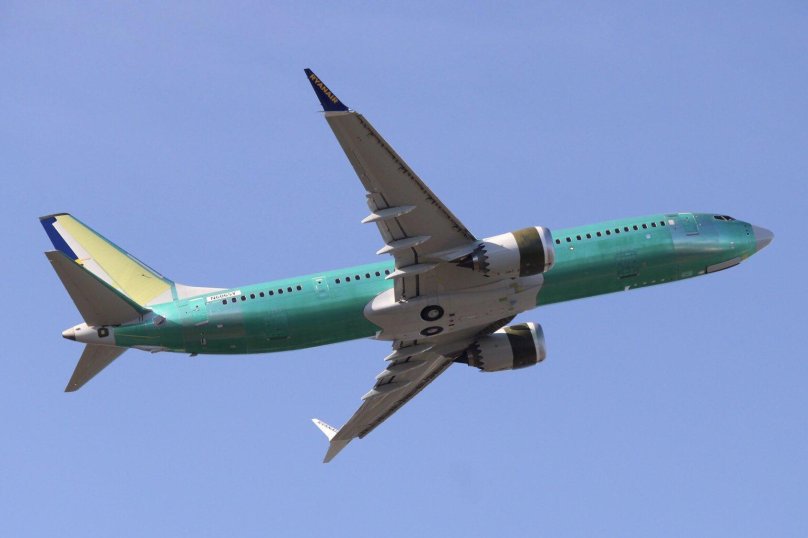 737 Max 200