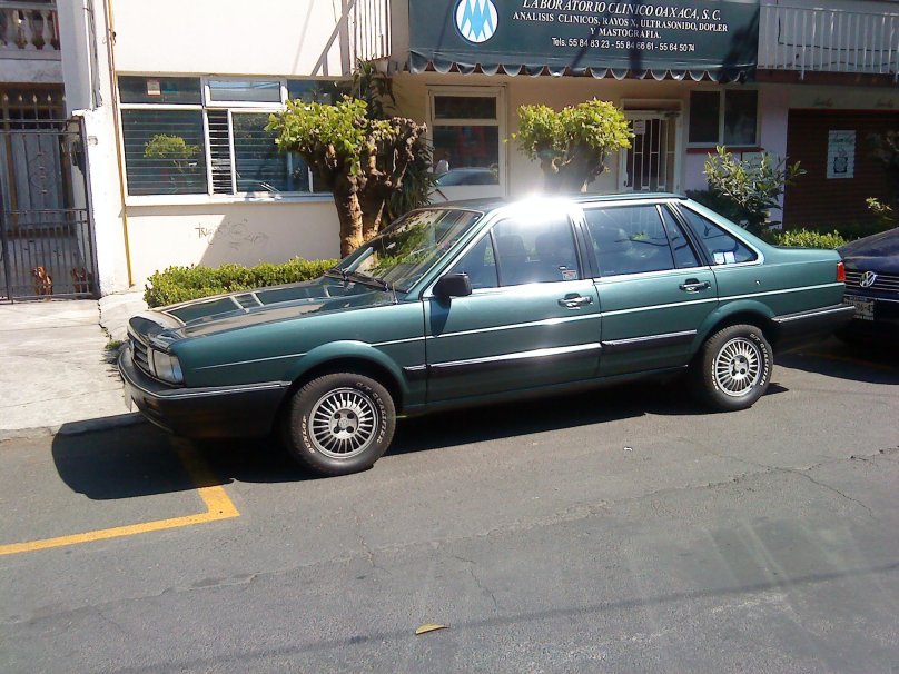 Volkswagen Passat 1 поколения