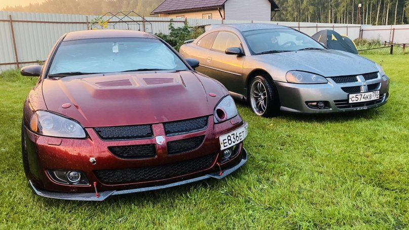 Додж Стратус