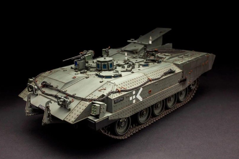 "Meng" SS-008 "бронетранспортер" Achzarit late 1/35