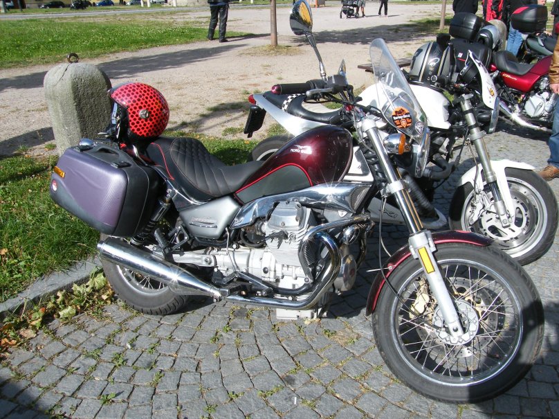 Moto Guzzi Nevada 750