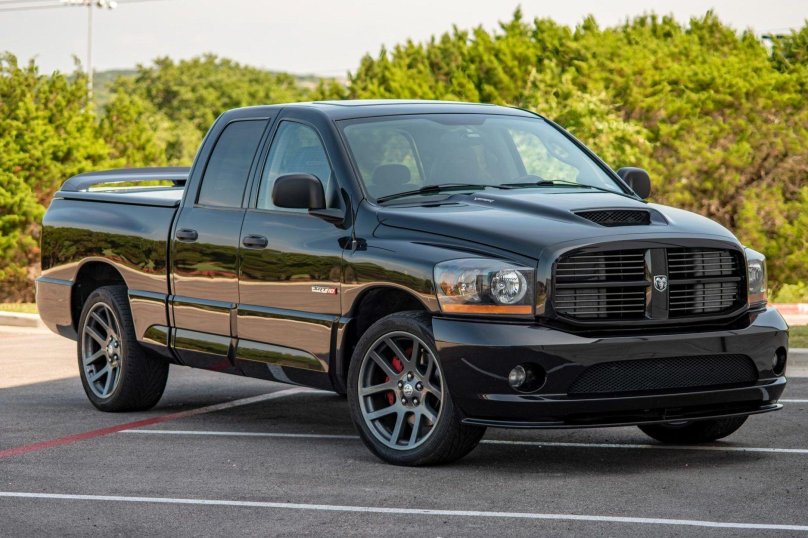 Dodge Ram srt 10 2006