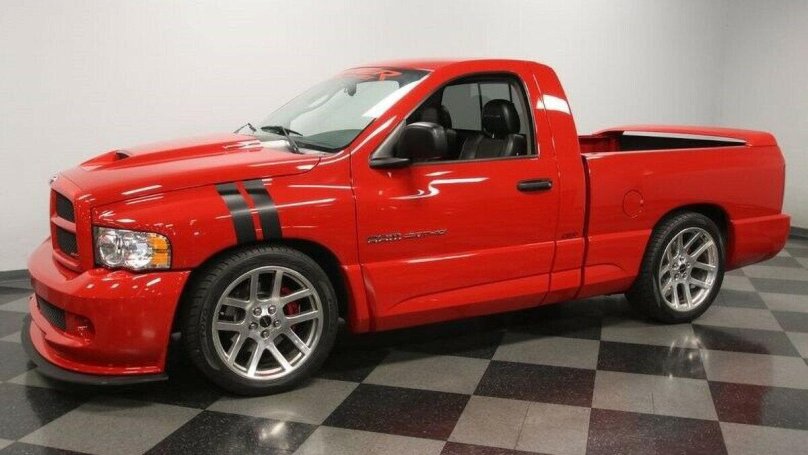 Dodge Ram srt-10 2021