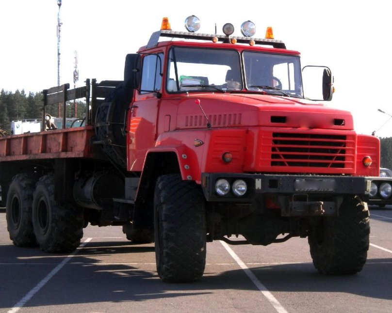 Машина КРАЗ 260