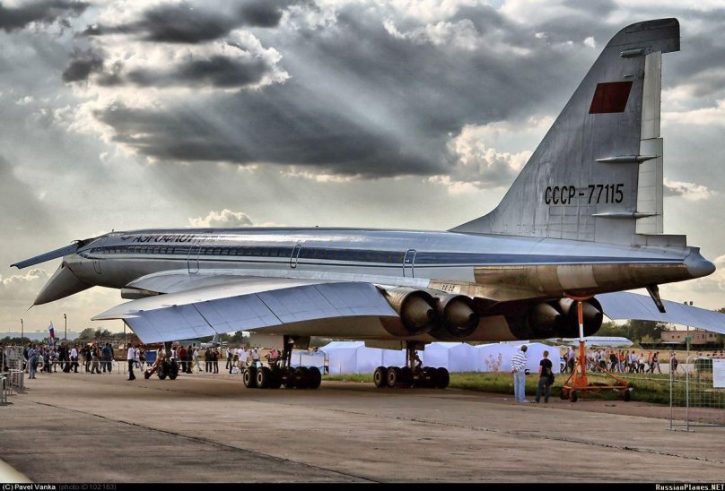 Самолет ту 144