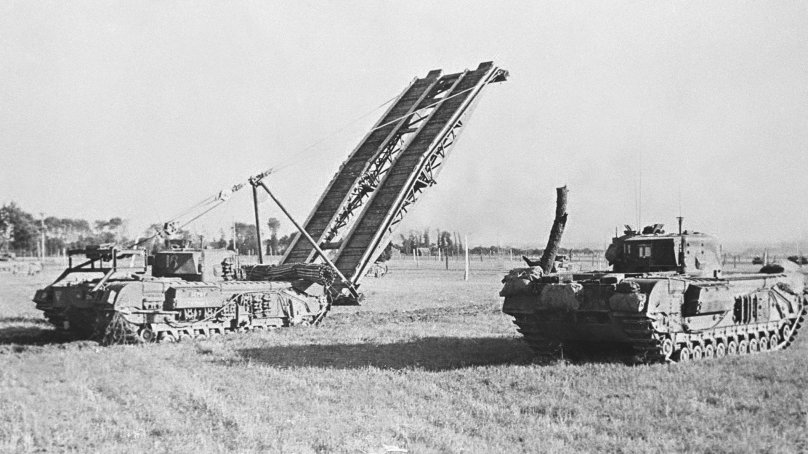 Churchill танк мостоукладчик