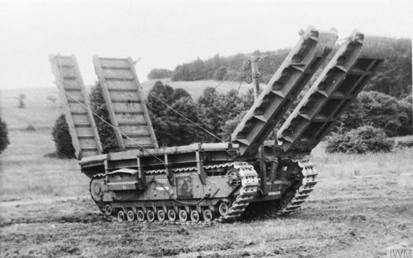 Танк Черчилль мостоукладчик