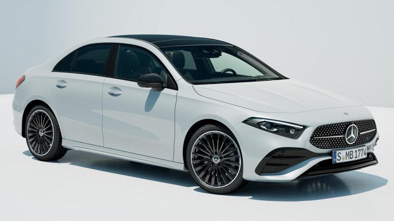 Мерседес седан 2023