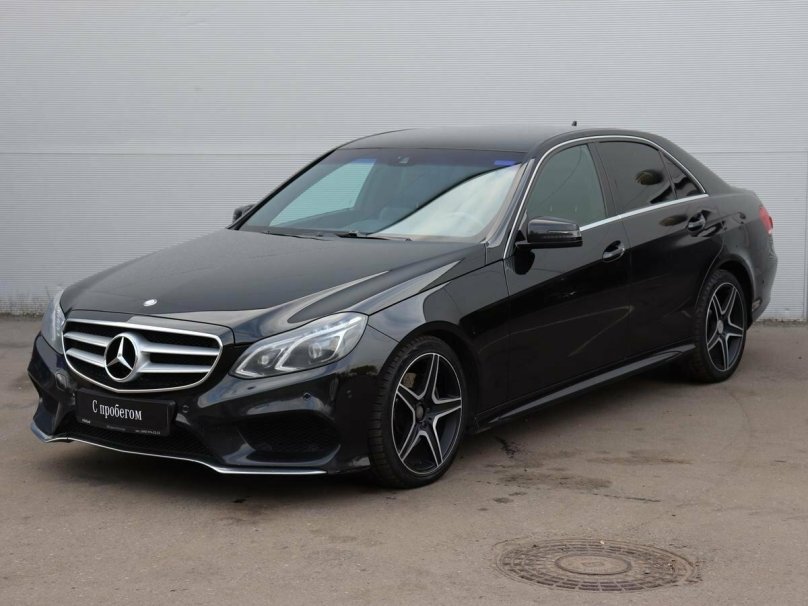 Мерседес Бенц е200 черный
