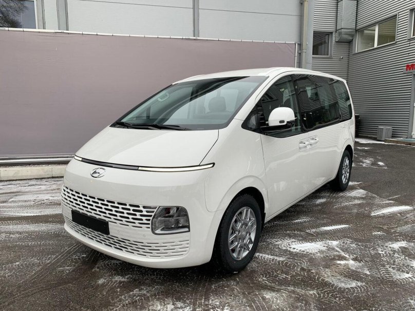 Hyundai Staria 2021