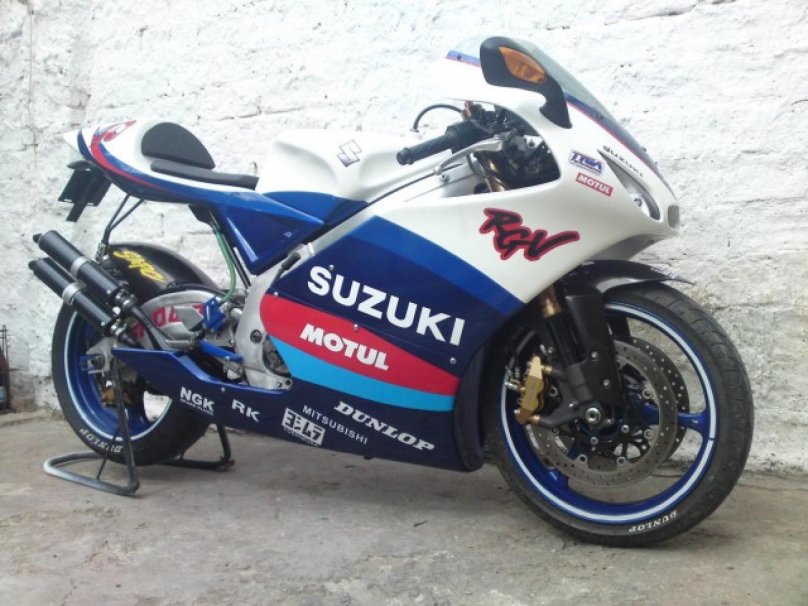 Suzuki RGV 250