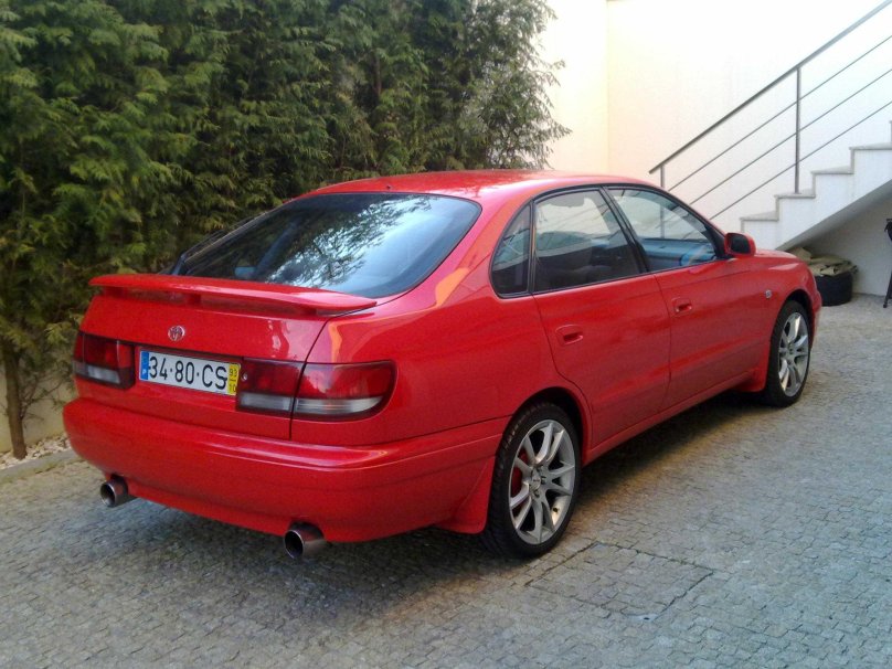 Toyota Carina e
