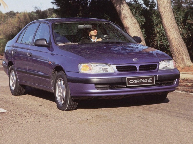 Toyota Carina e 1996