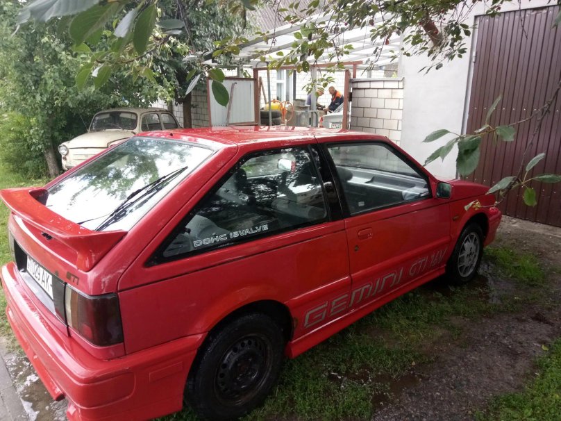 Исудзу Джемини