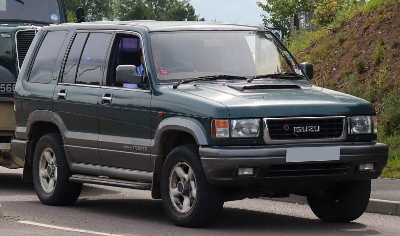Isuzu Trooper 1