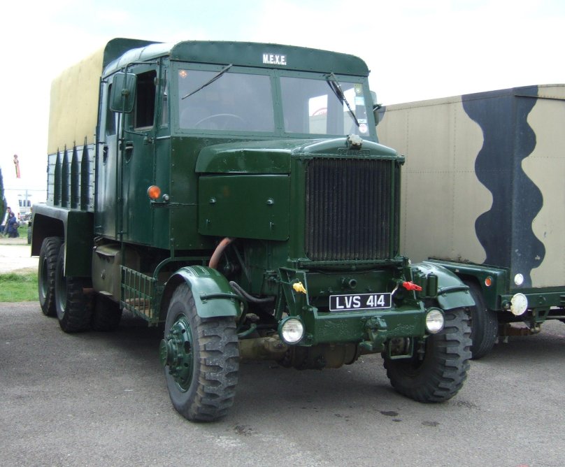 Танковый тягач Scammell Explorer.