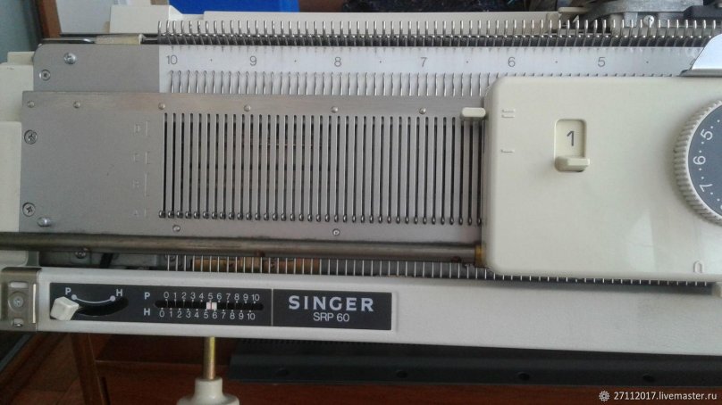 Вязальная машина Singer Memo 2