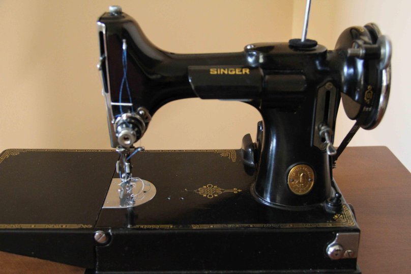 Singer Featherweight 2