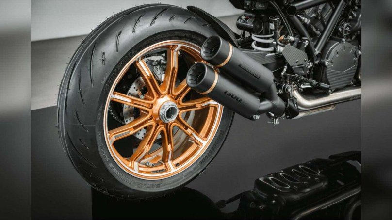 Brabus 1300 r Masterpiece Edition.