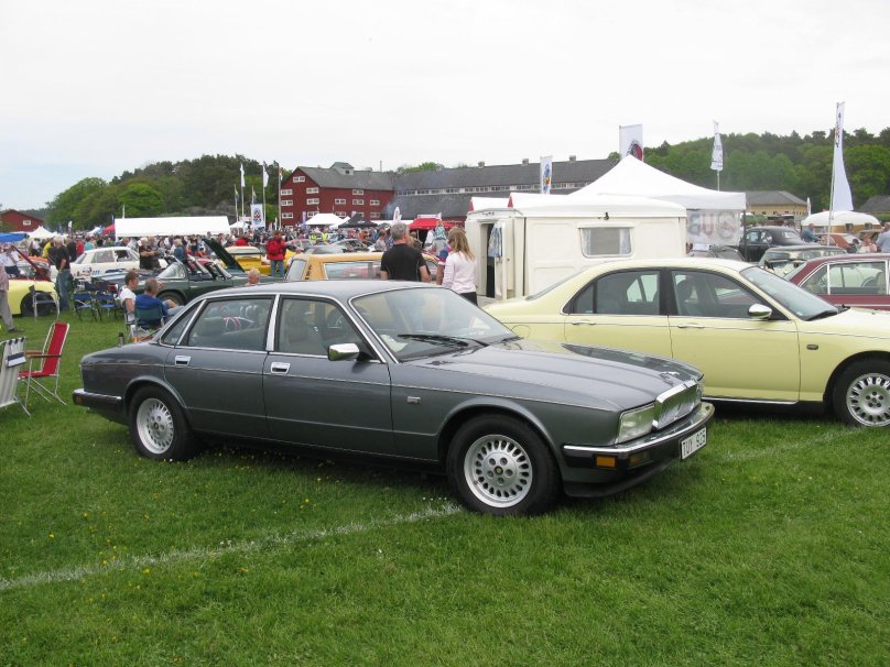 Ягуар Sovereign 1987 год