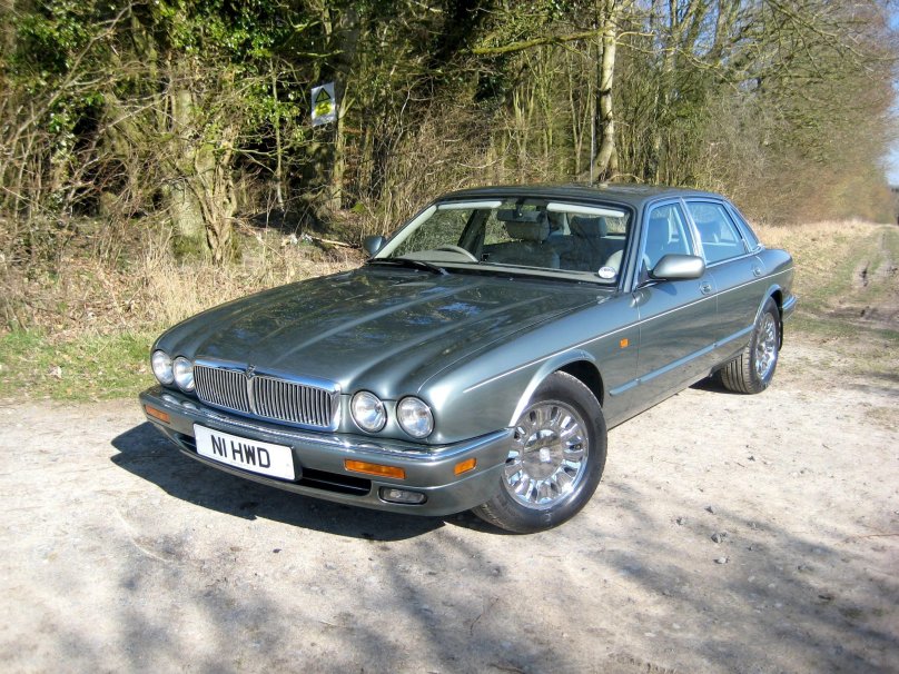 Jaguar xj6