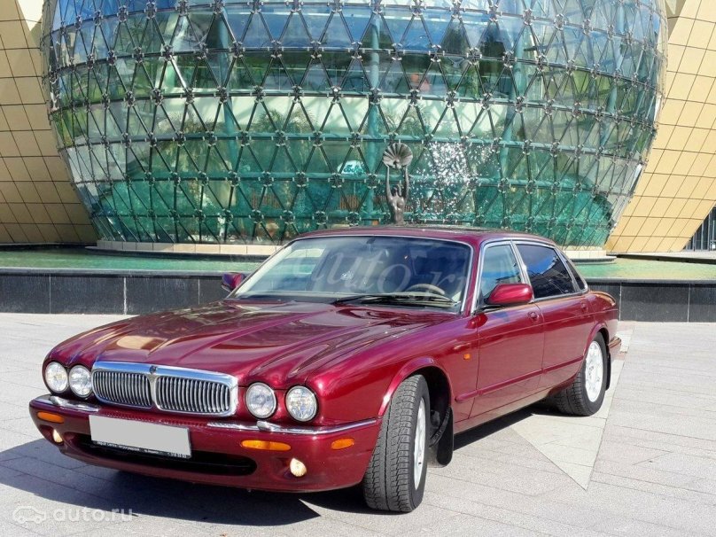 Jaguar XJ II x308