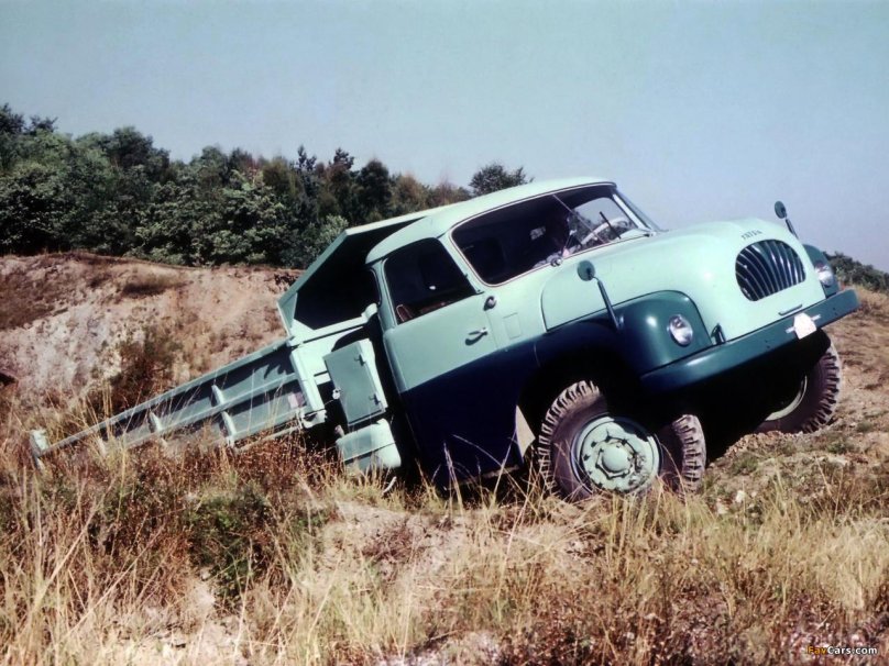 Автомобиль Татра 138