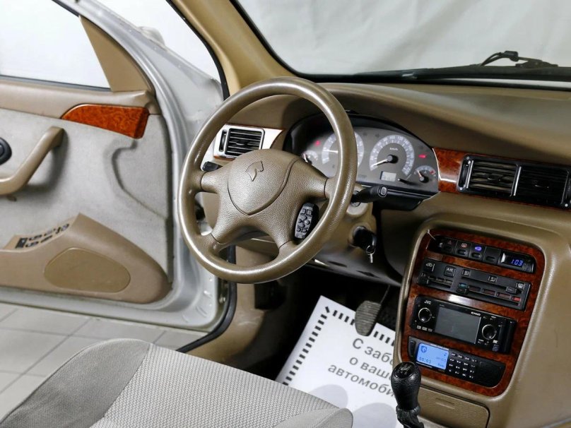 Iran Khodro Samand 2006 салон