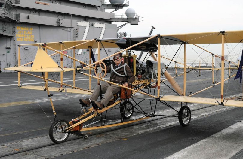 Биплан Curtiss Pusher