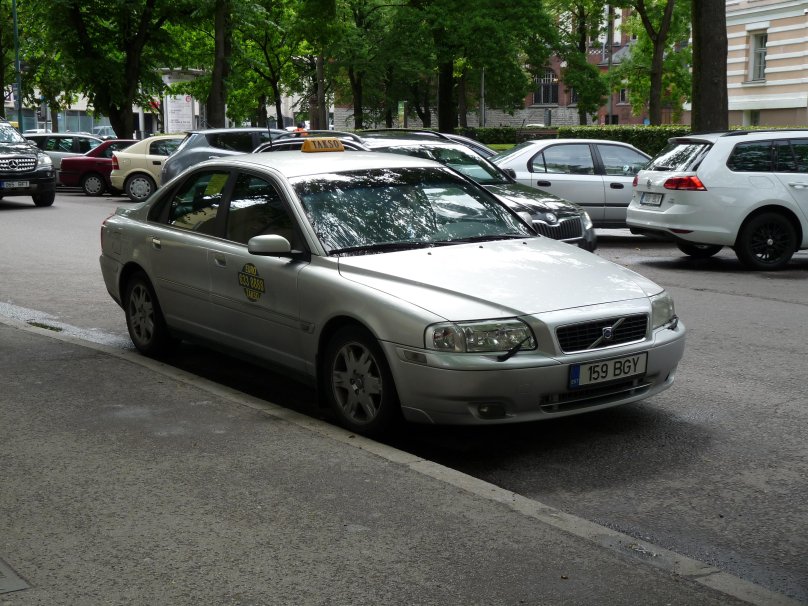 Вольво такси