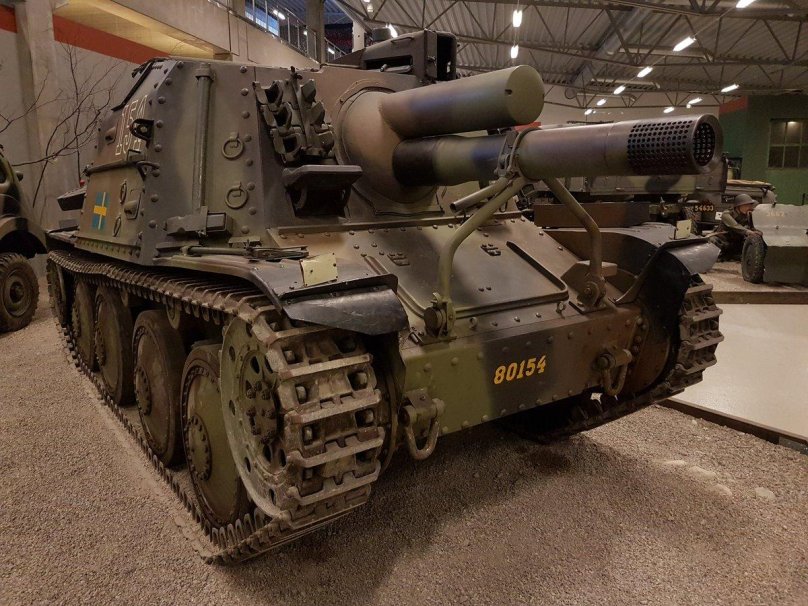 Шведская САУ Bandkanon-1a