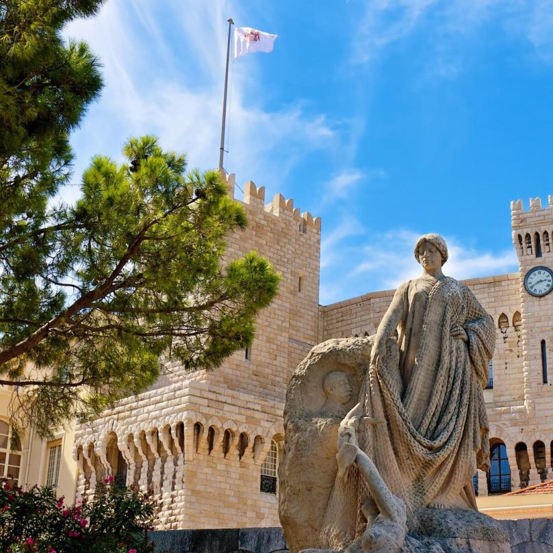 Княжеский дворец в Монако