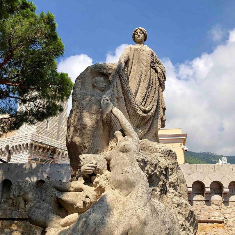 Монако памятники