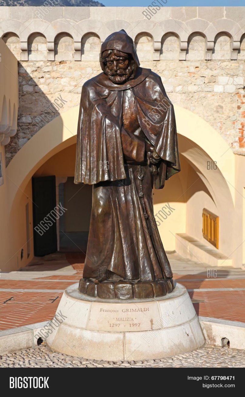 Монако памятник Гримальди