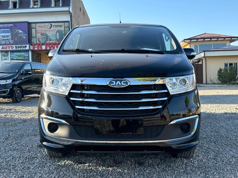 Toyota Vellfire 2010