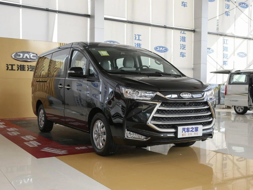 Минивэн JAC Refine m4