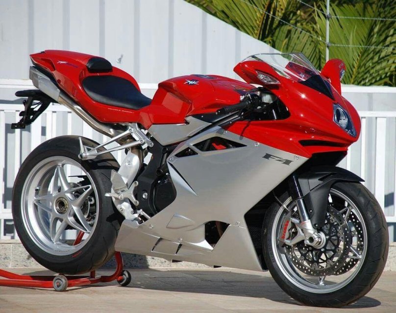 Мотоцикл MV Agusta f4