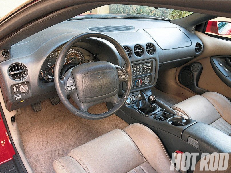 Pontiac Sunfire 2002 салон