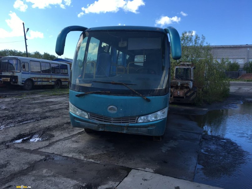 Ютонг 6737 автодом