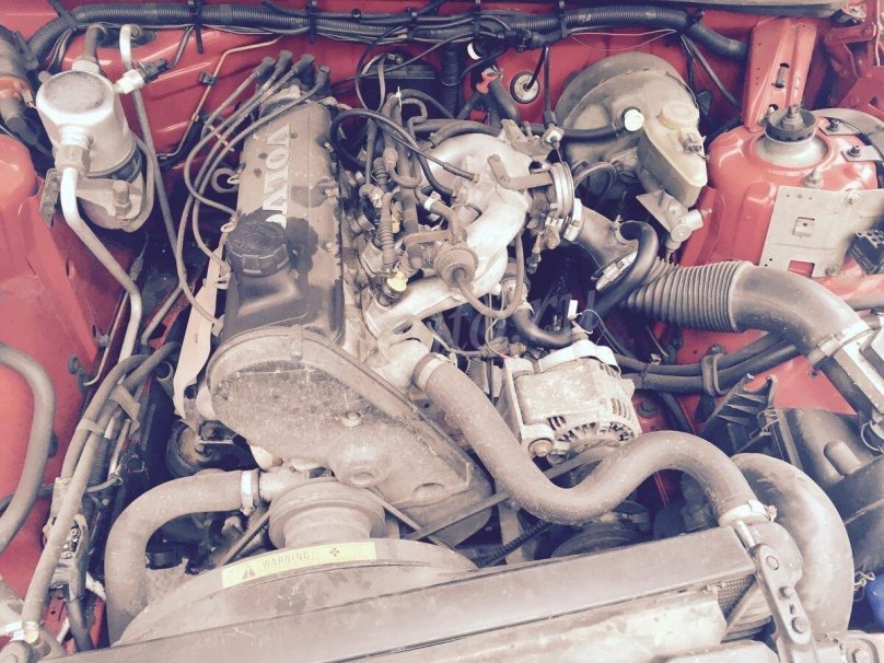 Вольво 940 мотор