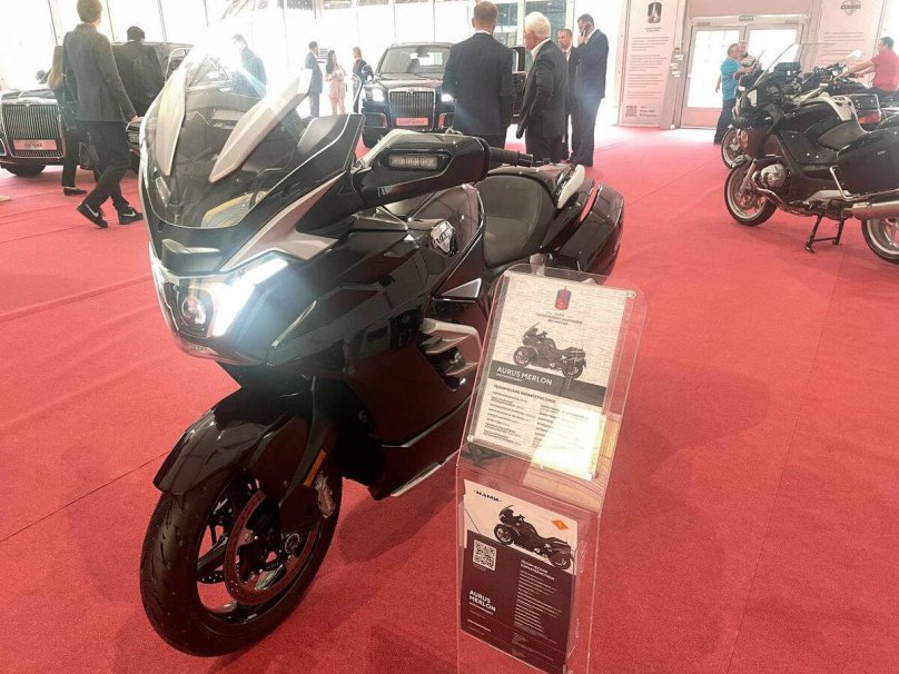 Российский электромотоцикл Aurus Merlon