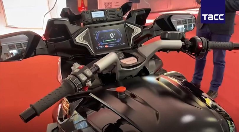 Российский электромотоцикл Aurus Merlon