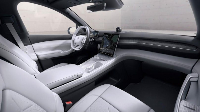 Автомобиль Nio es 7
