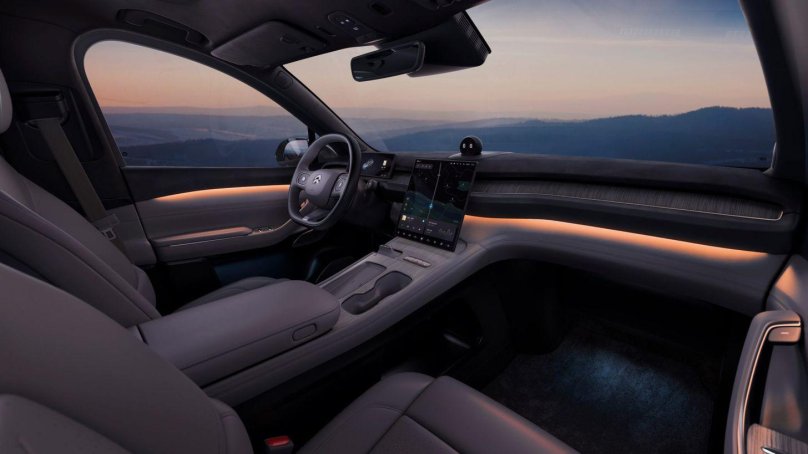 Автомобиль Nio es 7