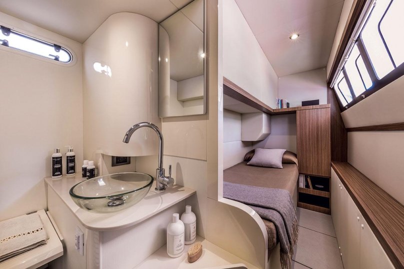 Absolute 62 Fly 2020