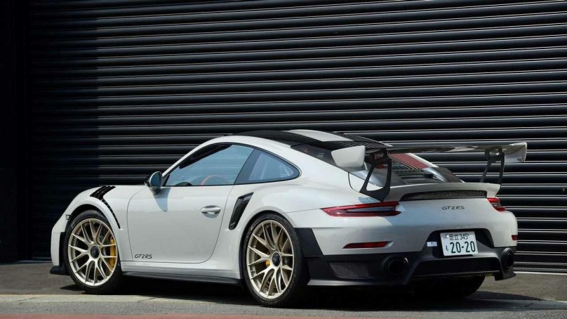 Porsche 911 gt2 RS 2017